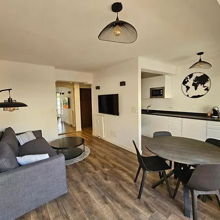 Apartamento 2 Pieces Lumineux, Proche Plage, Parking, Clim, Hippodrome Cagnes-sur-Mer